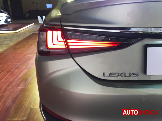 Lexus ES 300h luxury sedan