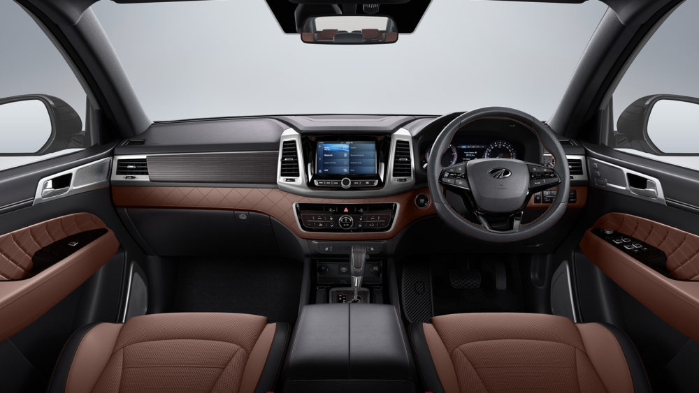 Mahindra Alturas G4 (4)