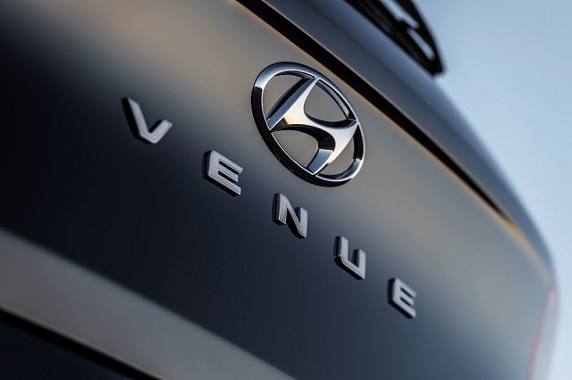 hyundai venue features