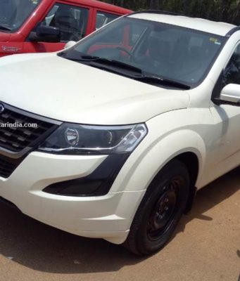 Mahindra XUV500 W3