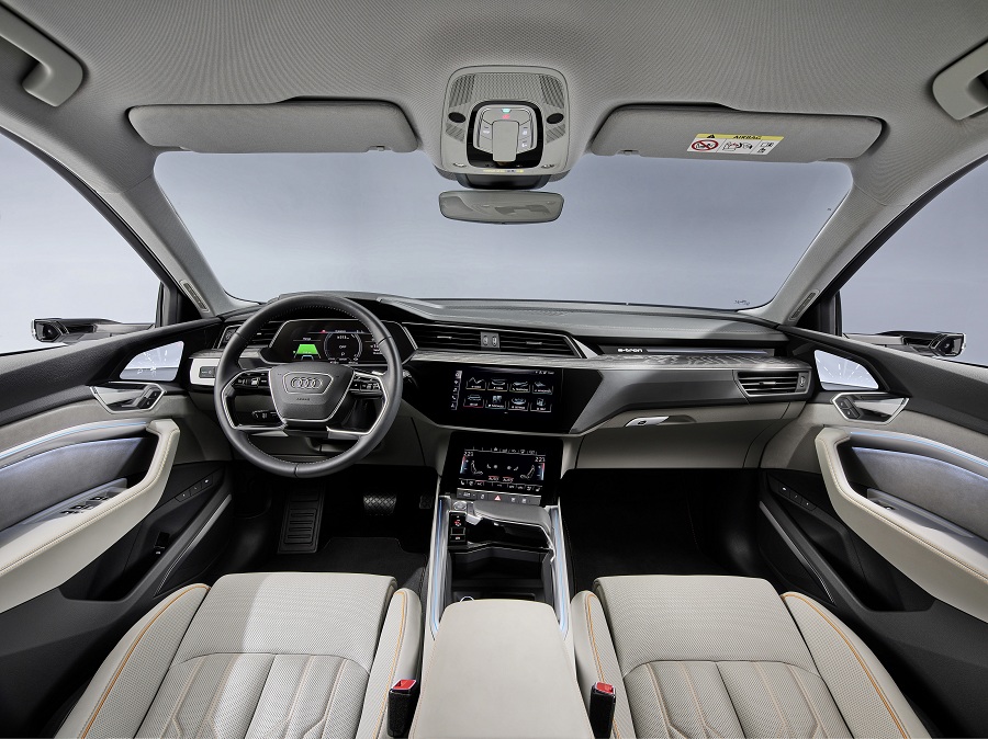 Audi e-tron 50 quattro interior autoindica