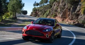 Aston Martin DBX front tracking autoindica