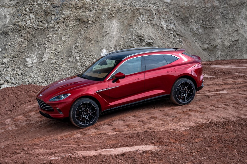 Aston Martin DBX side autoindica